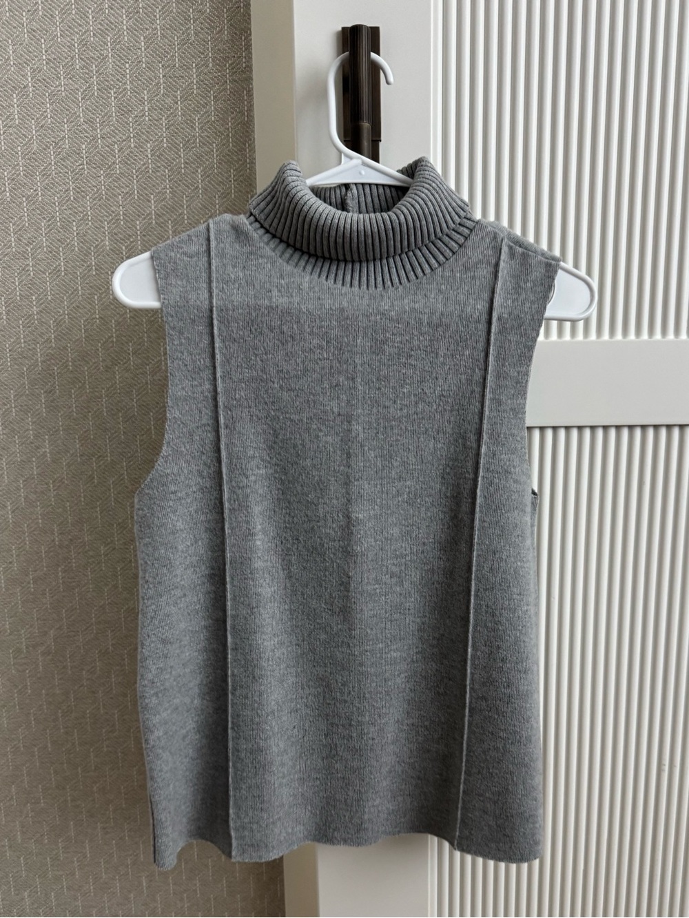ZARA Sleeveless Turtleneck Sweater - Gray